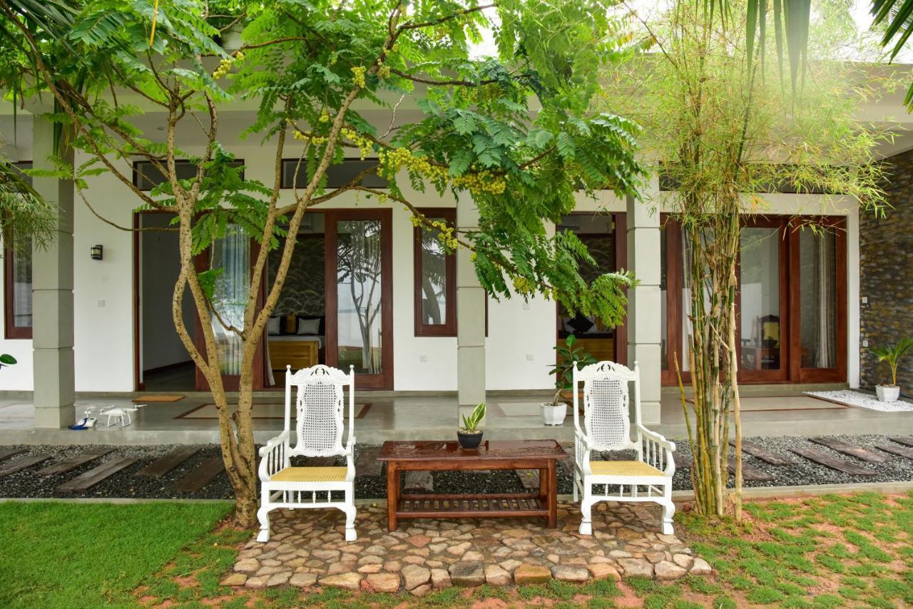 Hiru Lagoon Negombo Exterior photo