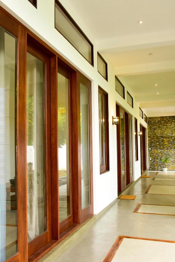 Hiru Lagoon Negombo Exterior photo