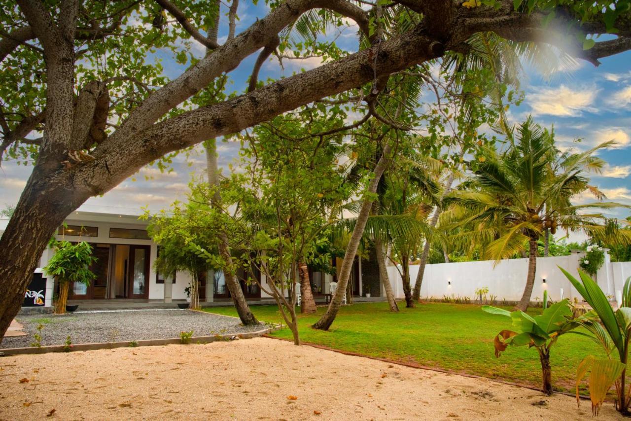 Hiru Lagoon Negombo Exterior photo