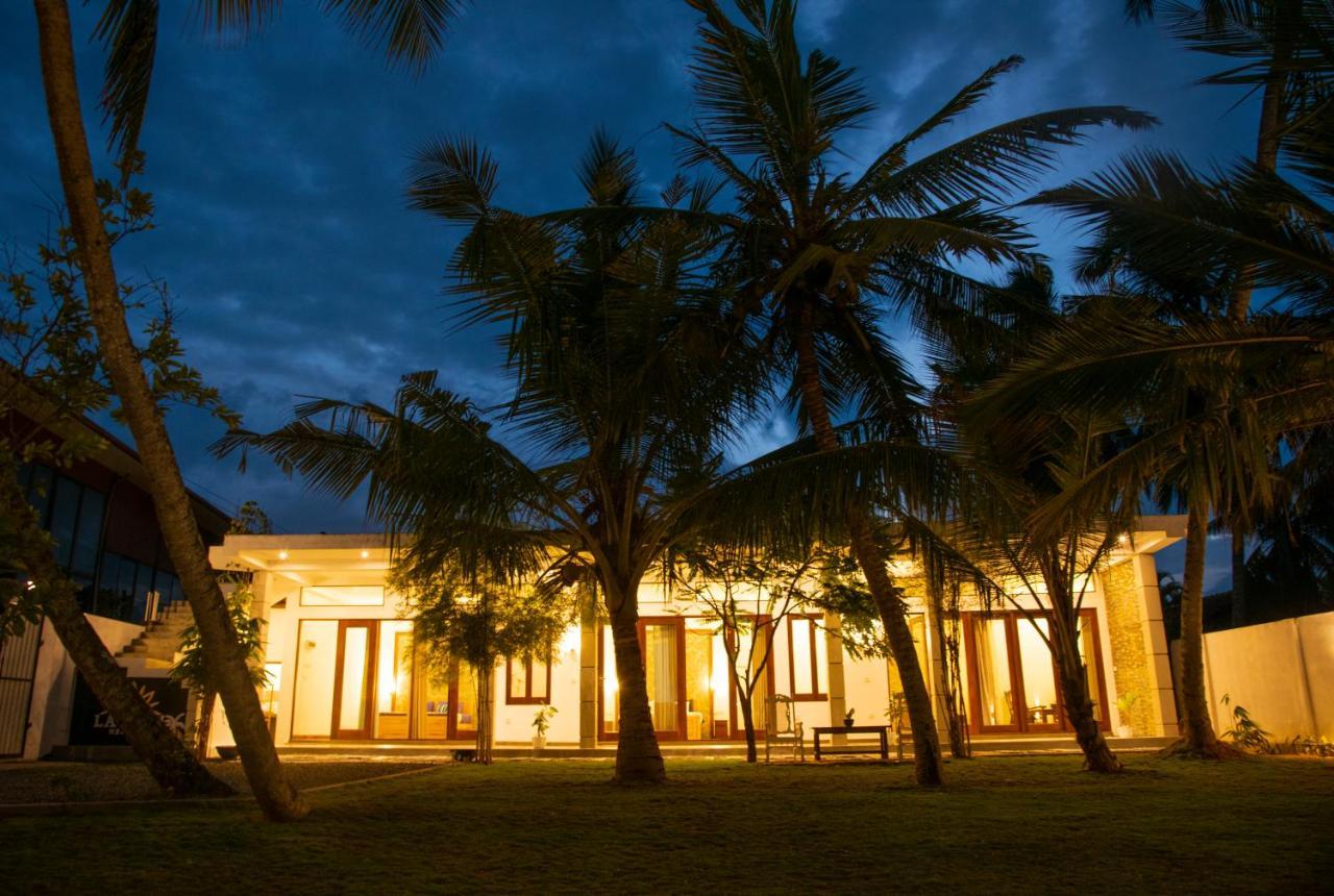 Hiru Lagoon Negombo Exterior photo