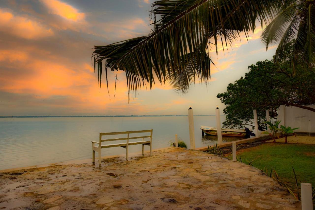 Hiru Lagoon Negombo Exterior photo